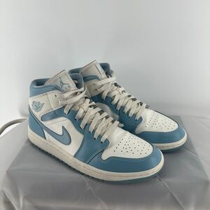 Nike Air Jordan 1 Mid UNC BQ6472-141